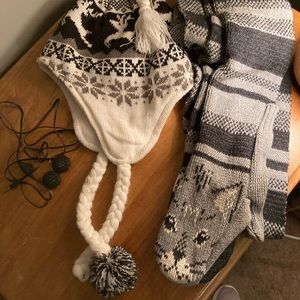Juniors hat and scarf with built in end mittens.